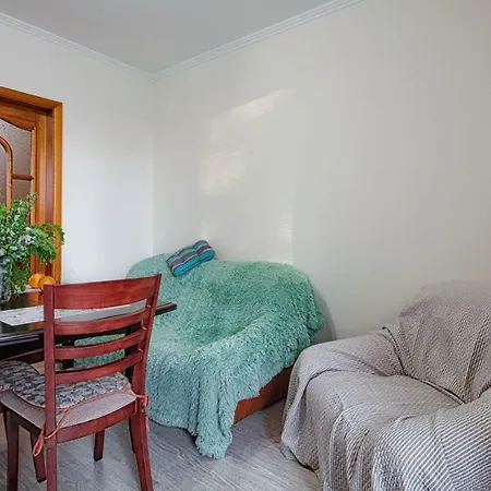 Apartment At 9 St. Fountain Avenue Near The Sea *